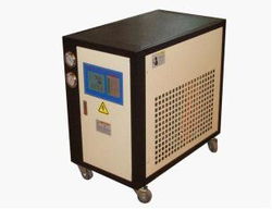 水冷箱體式冷水機 專業品質,值得信賴